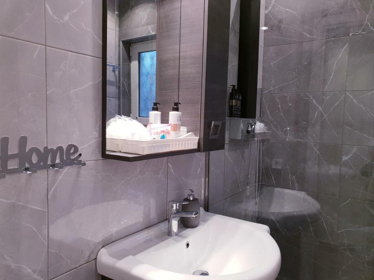 Beautiful Brand New Apartment Seaside Ateny Zewnętrze zdjęcie