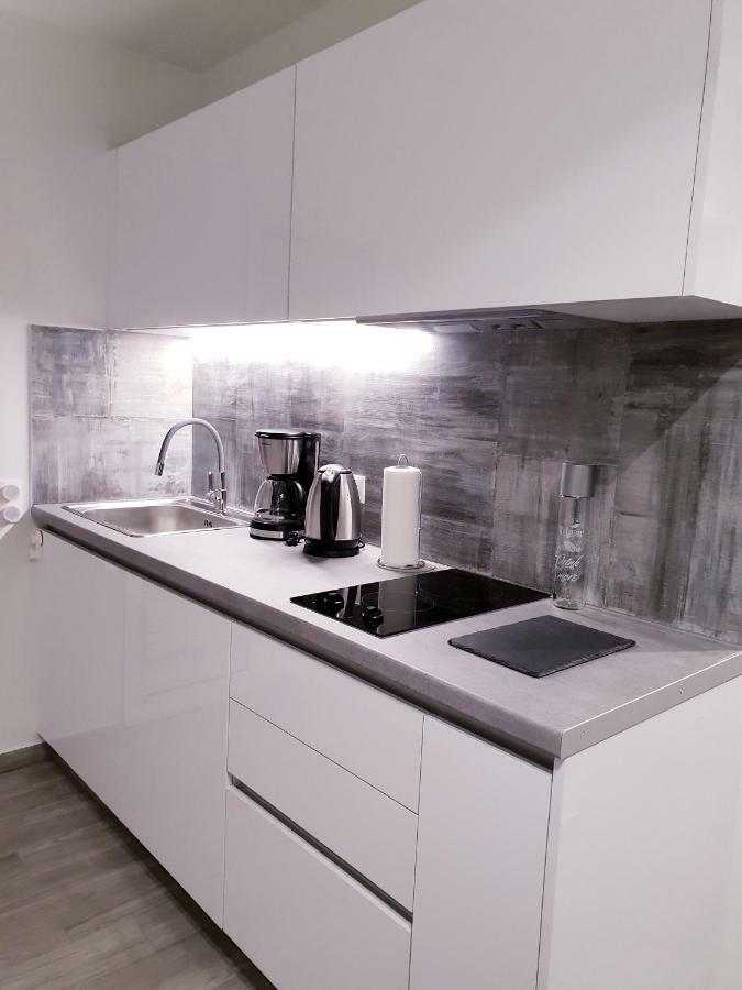 Beautiful Brand New Apartment Seaside Ateny Zewnętrze zdjęcie