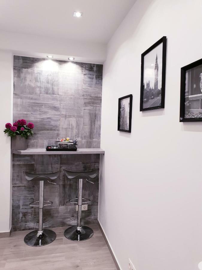 Beautiful Brand New Apartment Seaside Ateny Zewnętrze zdjęcie
